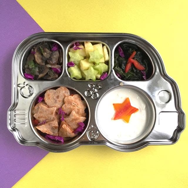 https://kidseatincolor.com/wp-content/uploads/2022/02/bus-stainless-steel-lunchbox.jpeg