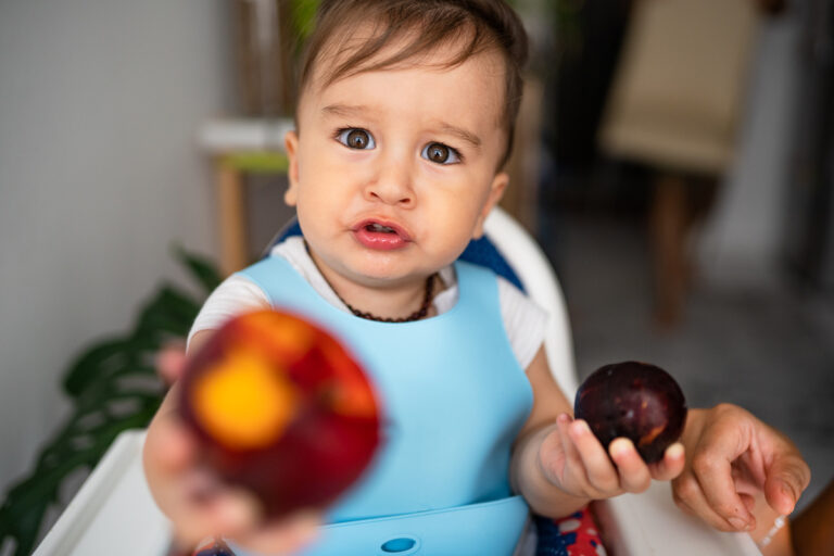 how-to-prepare-peaches-for-babies-puree-blw-kids-eat-in-color