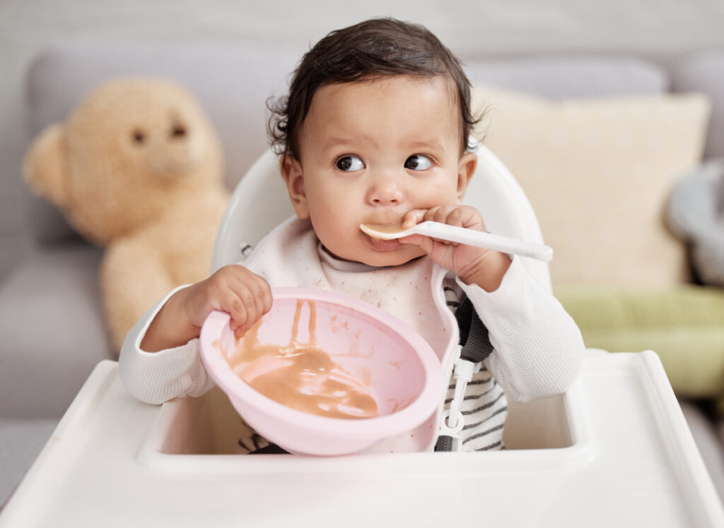 3 Tips on How to Spoon Feed Baby (purees or BLW) - Baby Foode