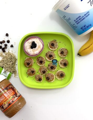 Banana with peanut butter